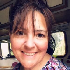 Meet your Posher, Crystal